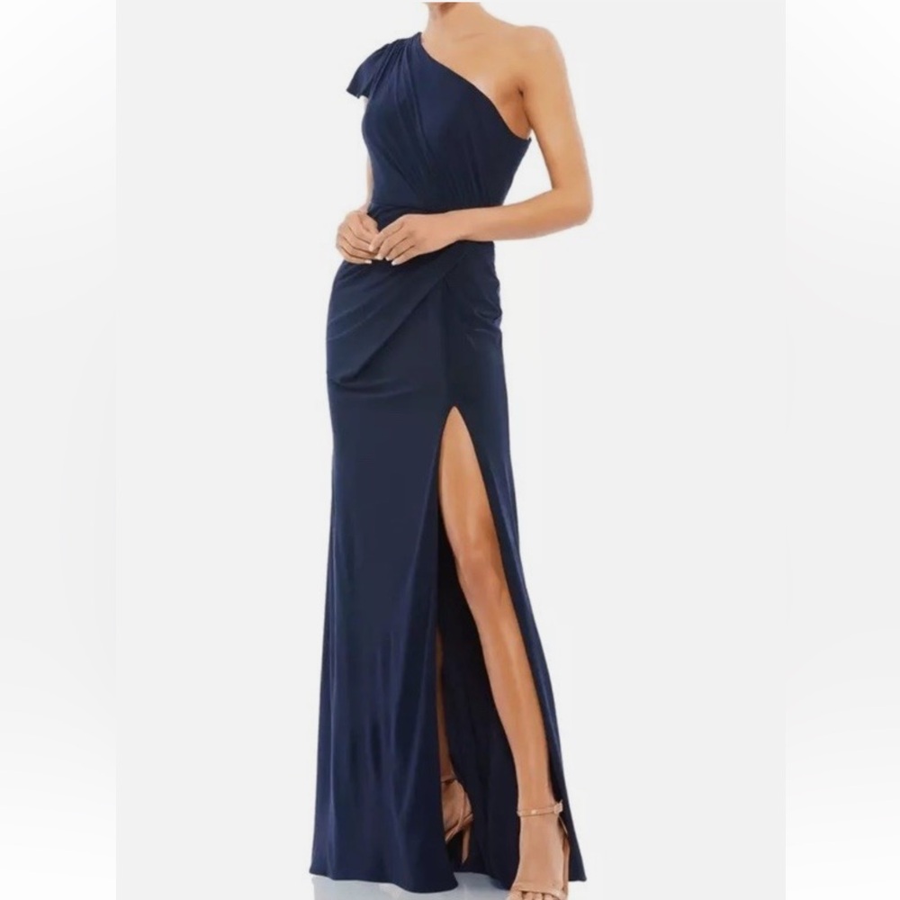 Elegant Mac Duggal One-Shoulder Evening Gown NWT